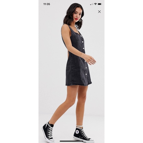 Button up denim dress with pockets! - Picture 2 of 9